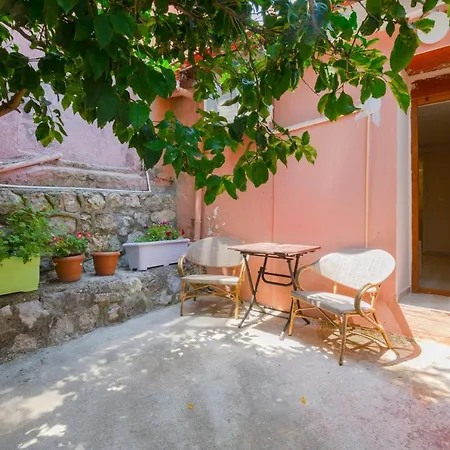 Hayalbaz فندق مبيت وإفطار 3*